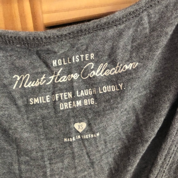 Hollister Tee - Picture 2 of 3